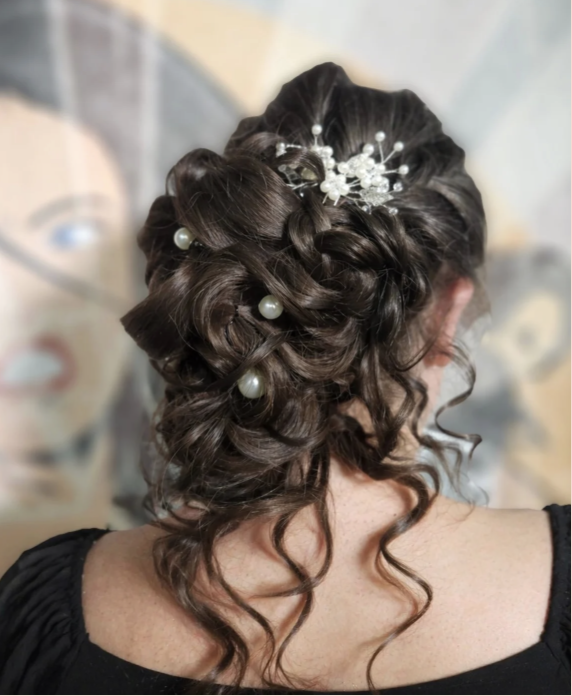 Chignon de mariage réalisé au salon